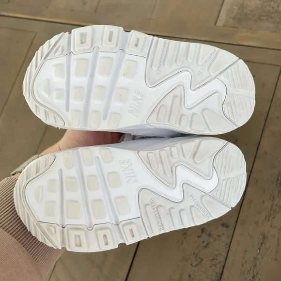 Nike Air Max 90 - Picture 5 of 9